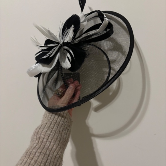 Fascinator - Picture 2 of 4